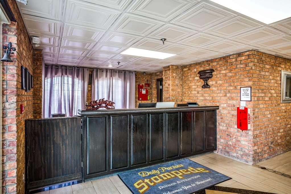 Rodeway Inn Branson, Brick House Інтер'єр фото