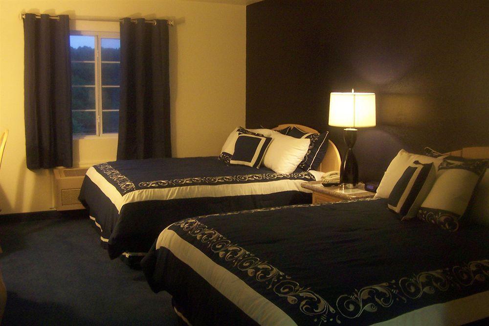 Rodeway Inn Branson, Brick House Екстер'єр фото