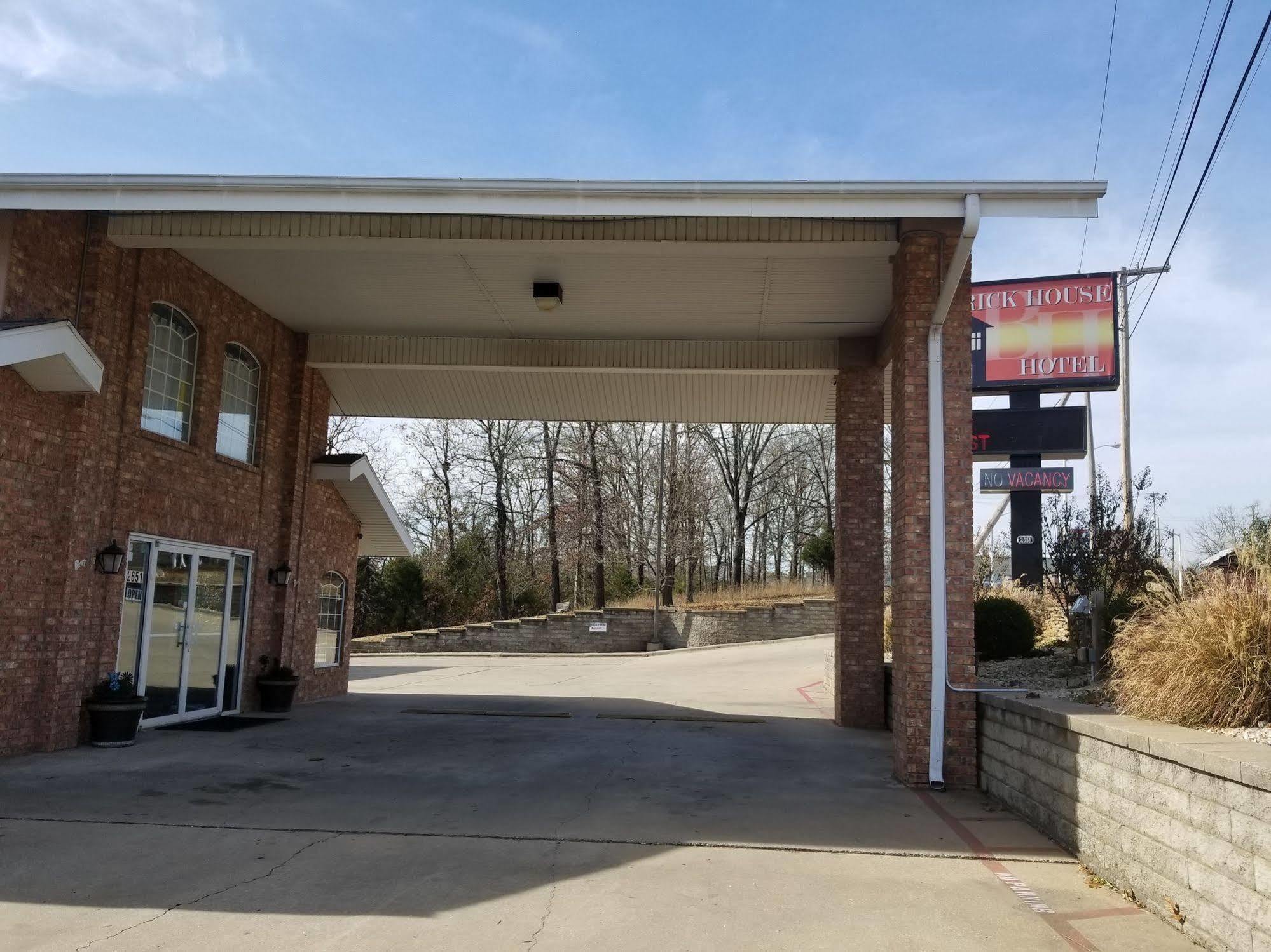 Rodeway Inn Branson, Brick House Екстер'єр фото